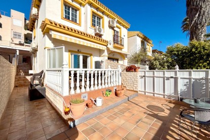 Řadový dům se 3 ložnicemi a výhledem na moře – Cabo Cervera, La Mata