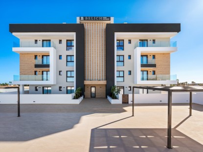 Investiční apartmán se 3 ložnicemi, turistickou licencí a výhledem na Mar Menor – Los Alcázares