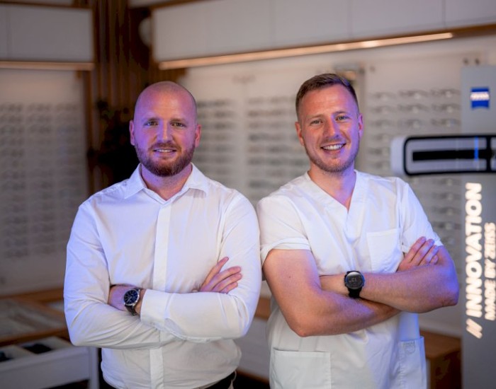 Kontrola očním lékařem vs. optometristou