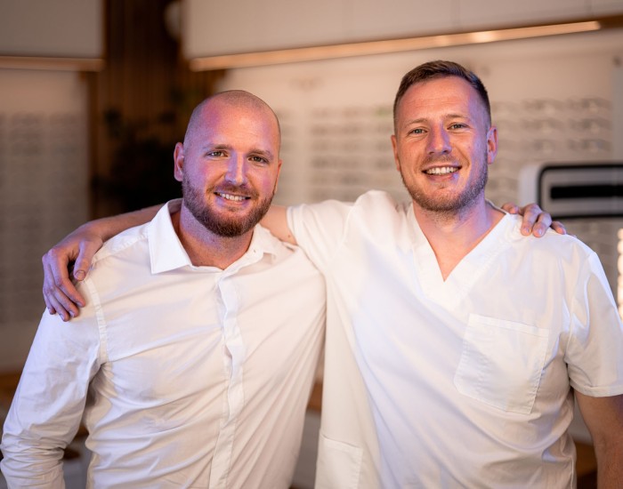 Kontrola očním lékařem vs. optometristou