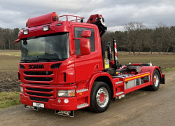 SCANIA P400 - nosič kontejneru + hydraulická ruka