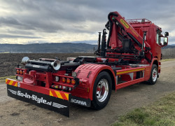 SCANIA P400 - nosič kontejneru + hydraulická ruka