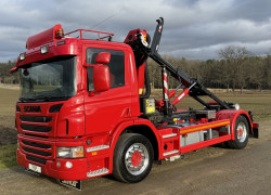 SCANIA P400 - nosič kontejneru + hydraulická ruka