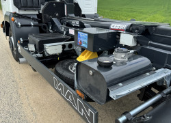 MAN LE 12.220 - nosič kontejneru CTS