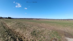 Prodej pozemku pro komerční využití o výměře 7981 m2 v k.ú. Hůry, okres České Budějovice