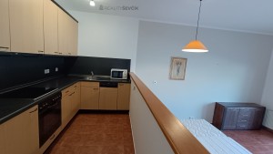 Prodej apartmánu 1+kk s terasou a výhledem na Lipno – Marina Lipno
