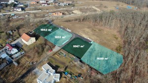 Prodej stavebního pozemku 1032 m2 v Hluboké nad Vltavou