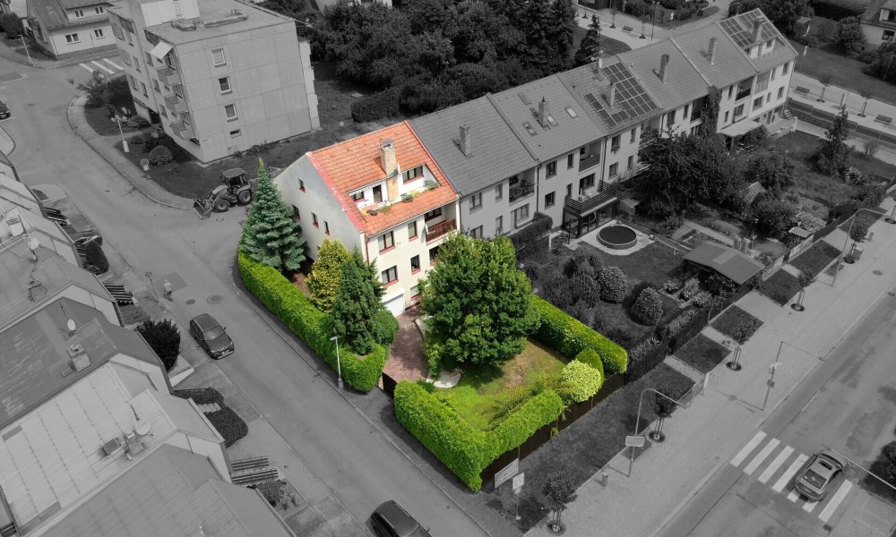 Prodej prostorného rodinného domu v centru Hluboké nad Vltavou – dvougenerační bydlení i podnikání
