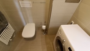 Prodej bytu 2+kk se zahradou, terasa 25 m², parkování pro 2 vozy – Hluboká nad Vltavou, Ječná ulice