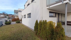 Prodej bytu 2+kk se zahradou, terasa 25 m², parkování pro 2 vozy – Hluboká nad Vltavou, Ječná ulice