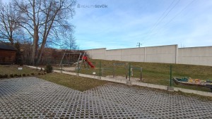 Prodej bytu 2+kk se zahradou, terasa 25 m², parkování pro 2 vozy – Hluboká nad Vltavou, Ječná ulice