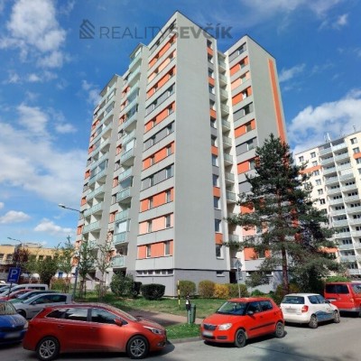 Prodej družstevního bytu 1+kk s lodžií, Dlouhá 31, České Budějovice