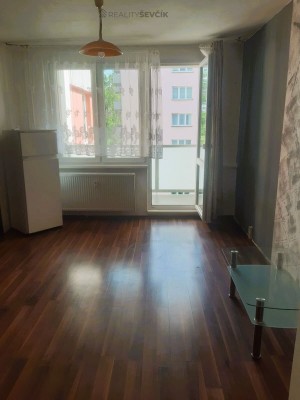 Prodej družstevního bytu 1+kk s lodžií, Dlouhá 31, České Budějovice