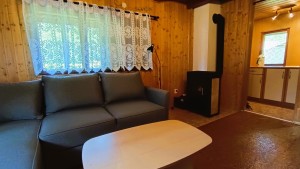 Prodej dřevěné chaty na soutoku Malše a Stropnice s vlastním pozemkem 553 m2