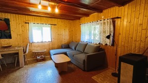 Prodej dřevěné chaty na soutoku Malše a Stropnice s vlastním pozemkem 553 m2