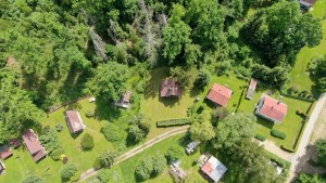 Prodej dřevěné chaty na soutoku Malše a Stropnice s vlastním pozemkem 553 m2