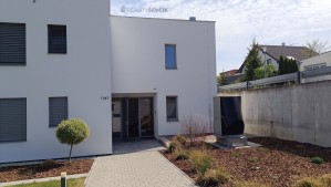 Pronájem bytu 2+kk s terasou, 51 m2 (83 m2) v Hluboké nad Vltavou