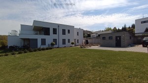 Pronájem bytu 2+kk s terasou, 51 m2 (83 m2) v Hluboké nad Vltavou