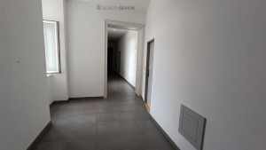 Pronájem zrekonstruovaného bytu 2+kk, 42 m², Pražská 7, České Budějovice