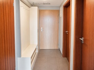 Prodej mezonetového bytu 3+kk, 93 m², terasa, garážové stání – Dobrá Voda u Č. Budějovic