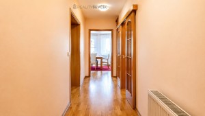 Prodej nadstandardního rodinného domu 5+1 s jídelnou, garáží, bazénem - Jabloňová, České Budějovice