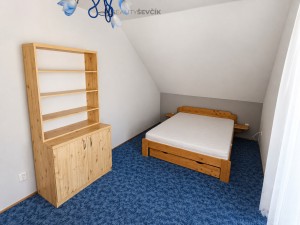 Prodej nadstandardního rodinného domu 5+1 s jídelnou, garáží, bazénem - Jabloňová, České Budějovice