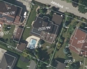 Prodej nadstandardního rodinného domu 5+1 s jídelnou, garáží, bazénem - Jabloňová, České Budějovice
