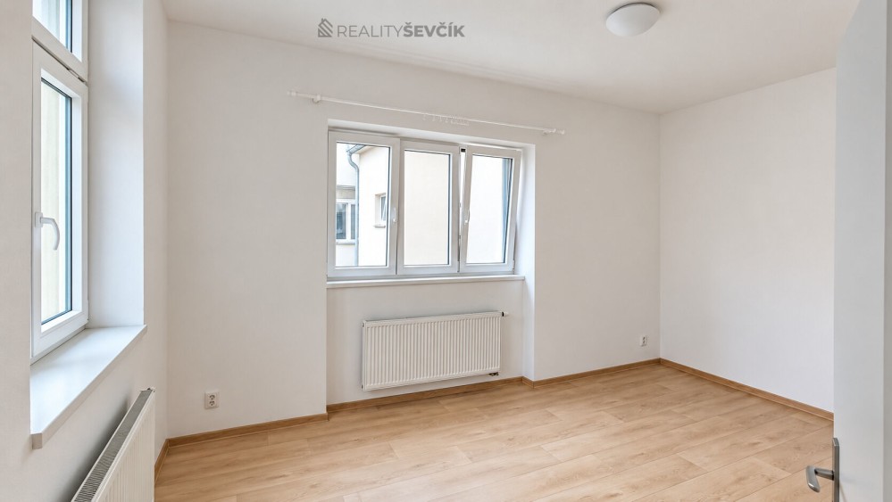 Pronájem bytu 1+1, 45 m2 v centru Českých Budějovic