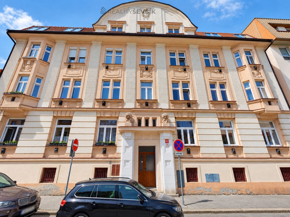 Prodej mezonetového bytu 5+1, 165 m², terasa 20 m² – České Budějovice