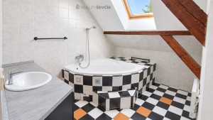 Prodej mezonetového bytu 5+1, 165 m², terasa 20 m² – České Budějovice
