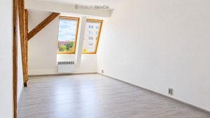 Prodej mezonetového bytu 5+1, 165 m², terasa 20 m² – České Budějovice