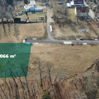 Prodej krásného stavebního pozemku 2066 m2 v Hluboké nad Vltavou