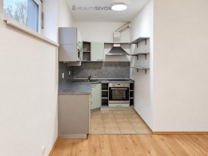 Pronájem bytu 2+kk, 54 m², balkon 12,6 m², garážové stání – České Budějovice, Plavská