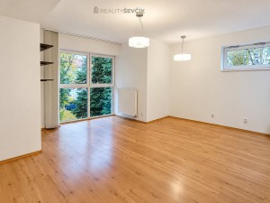 Pronájem bytu 2+kk, 54 m², balkon 12,6 m², garážové stání – České Budějovice, Plavská