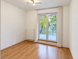 Pronájem bytu 2+kk, 54 m², balkon 12,6 m², garážové stání – České Budějovice, Plavská