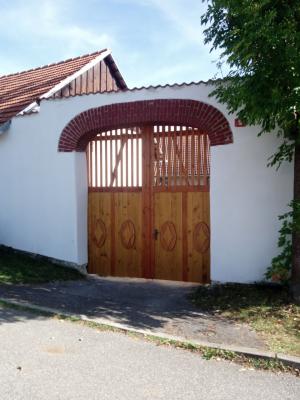Selská vrata, pergoly