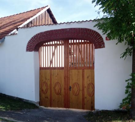 Selská vrata, pergoly