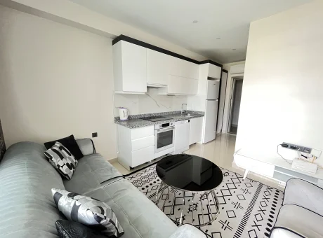 Turecká riviéra, nový moderní apartmán u moře, s bazénem, tenisovým kurtem, skluzavkami, posilovnou, garáží | WaeFoo.com
