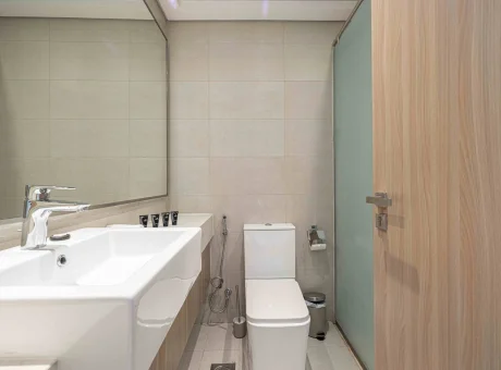 Stylový a prostorný 1BR apartmán | WaeFoo.com