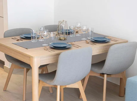 Stylový a prostorný 1BR apartmán | WaeFoo.com