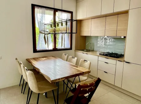 Reins Villa | WaeFoo.com