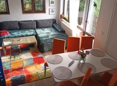 House Veronika | WaeFoo.com