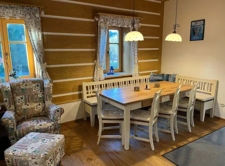 Roubenka Vanedi | WaeFoo.com